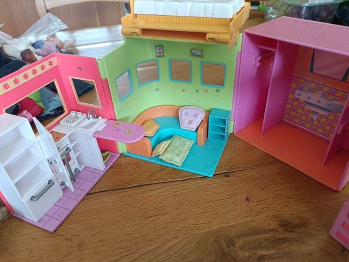 Polly pockets bundle