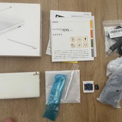 Modded Nintendo DS Lite crystal white USG 001 boxed with manual with Flash Card 32gb with Games and retro games (Neo Geo, Nes, Gameboy Color, Atari.