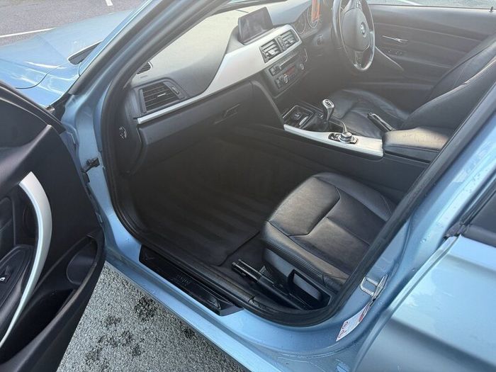 BMW 320d F30 business dynamic - 2.0 diesel- 11/27