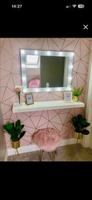 Hollywood Mirror