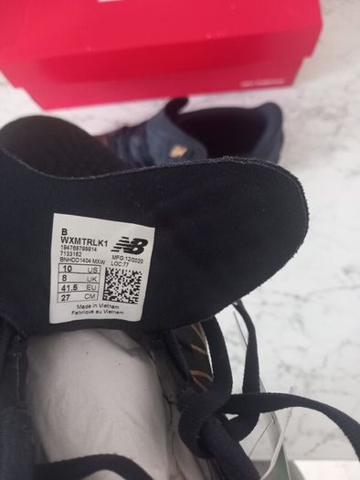 Womens New Balance (never worn)