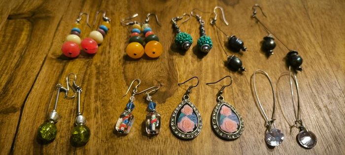 Earrings X 8