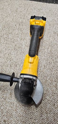 Dewalt 18v angle grinder.