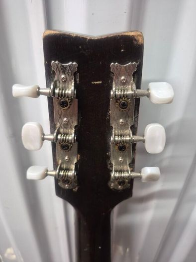 Yamaha FG 75 Acoustic Guitar