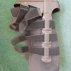 Paediatric Medical Walking Boot Actimove brand, L size, right