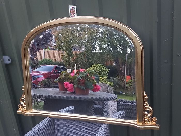 Overmantel mirror with gold, heavy, D18, no damage