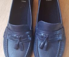 K by Clarks, size 7, navy