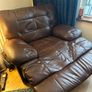 Brown leather recliner for sale in good condition. Image 4