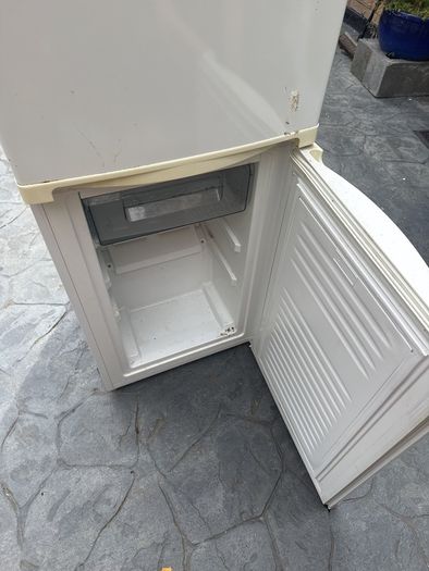 Fridge freezer