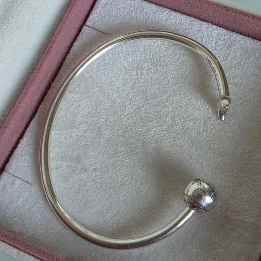 Pandora moments moon/stars open bangle size 2 very good condition hallmarked