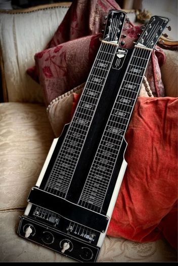 Lap steel : 1939 National Twin Neck Console 8 String