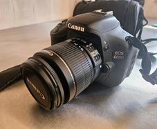 Canon EOS 600D + 18-55mm Lens + 32GB Card + Bag