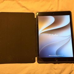 Apple iPad 9th Gen 64GB with case