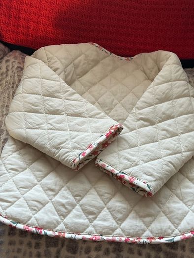 Girls jacket 6/9 mths new never worn