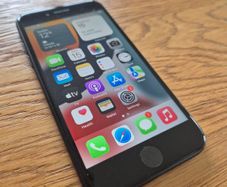 iPhone 7 - black 128GB
