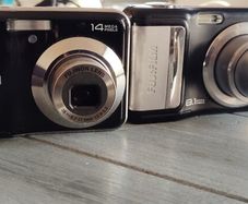 Digital cameras 2 Fujifilm Perfect