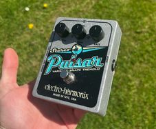 EHX Stereo Tremolo Guitar Pedal