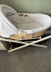 Mamas and papas moses basket