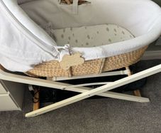 Mamas and papas moses basket