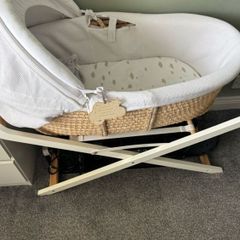 Mamas and papas moses basket