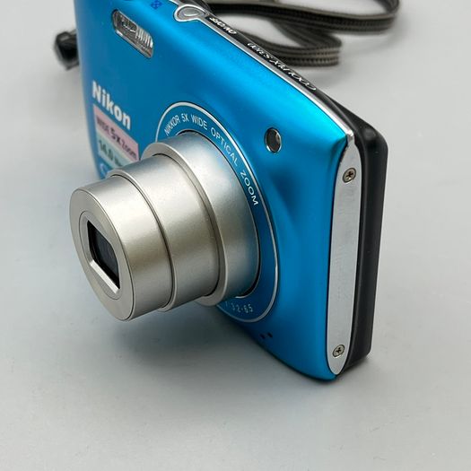 Nikon Coolpix S3100 14MP Digital Camera Blue - Full Kit