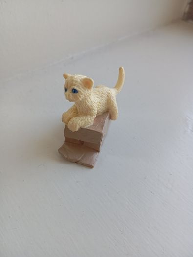 Vintage Kitty in my Pocket