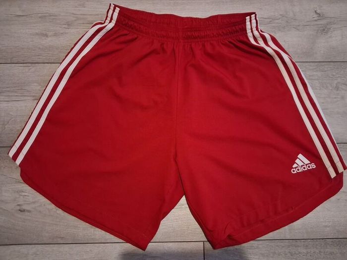 Brand New Adidas Aero Ready 3 Stripes Shorts - Size - Large - RRP - 45.99 - Open To Offers!!