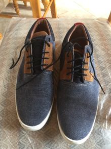 Casual shoes