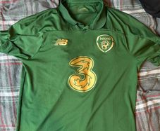 New Balance Men's Green T-shirt
