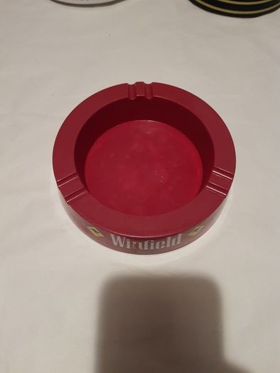 Winfield advertising ashtray,used good condition ,take as is , collectors item with smoking ban on ashtrays advertising ,,price includes post to anywhere in ireland thank you,