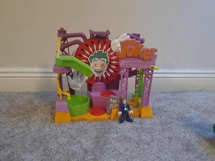 Imaginext joker fun house