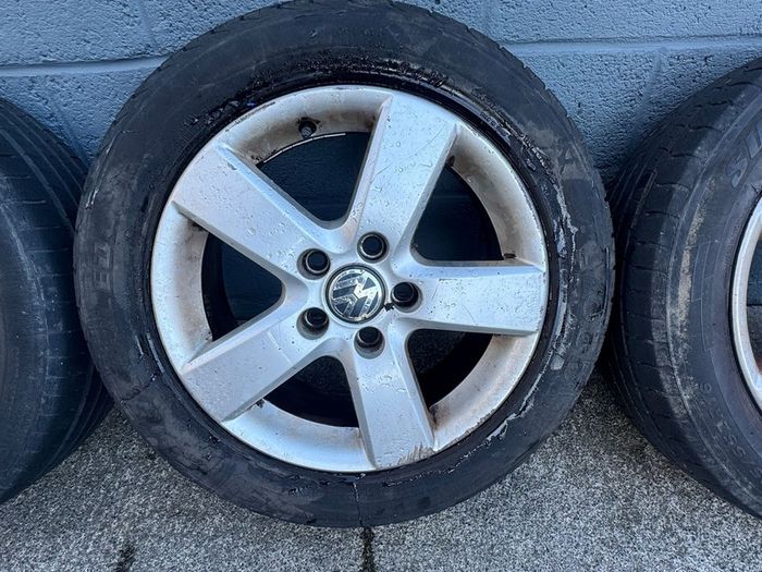 Volkswagen Golf Mk5 Alloy Wheels
