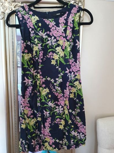 Size 8 dress Oasis