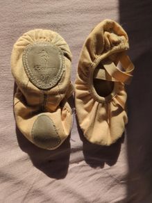 Ballet pumps size 27
