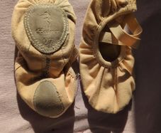 Ballet pumps size 27