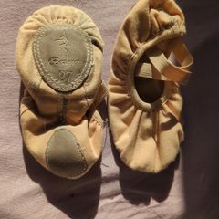 Ballet pumps size 27