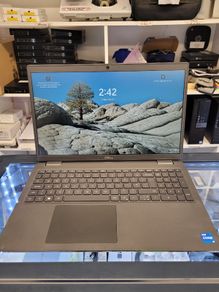 Dell Latitude 3520 (11th Gen) i5-1135G7 @ 2.40GHz 16GB 512GB SSD 15.6" Win11 Pro Laptop