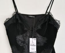 NEW lace top