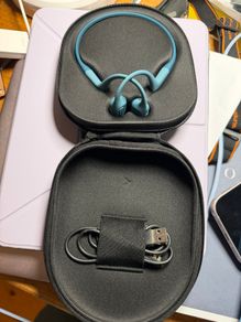Shokz OpenRun Pro (S810) Bone Conduction Headphones - Teal, Case & Charger
