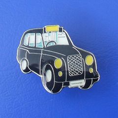 AUSTIN FX4 taxi (London black cab) - pin badge (1980's/1990's). Excellent condition.