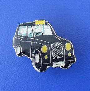 AUSTIN FX4 taxi (London black cab) - pin badge (1980's/1990's). Excellent condition.