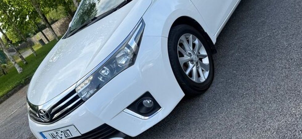 FRESH NCT 2014 Toyota Corolla Luna Pearl White