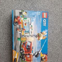 Lego City: Burger Bar Fire Rescue (60214)