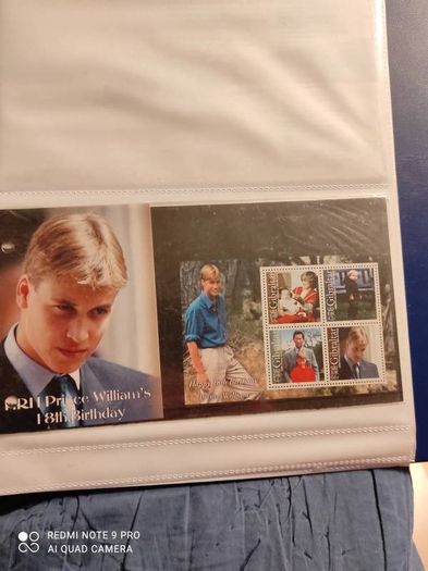 Stamp album UK's Presentation packs x 100