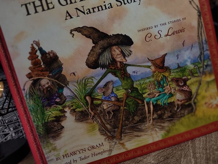 The Giant Surprise ! The Narnia Story ! Inspired by HarperCollins !C.S Lewis ! Hardcover ! 2005 ! by