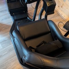 Fanatec CSL DD sim racing rig