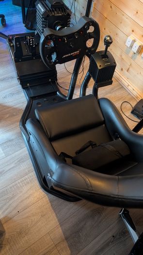 Fanatec CSL DD sim racing rig