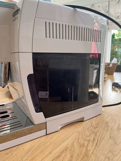 DeLonghi Dinamica Coffee Machine