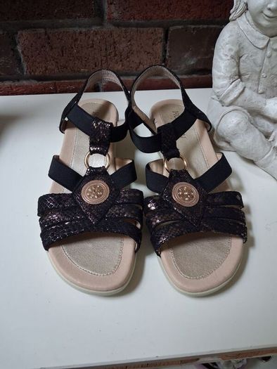Black Sandals