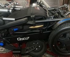 Electric wheelchair
